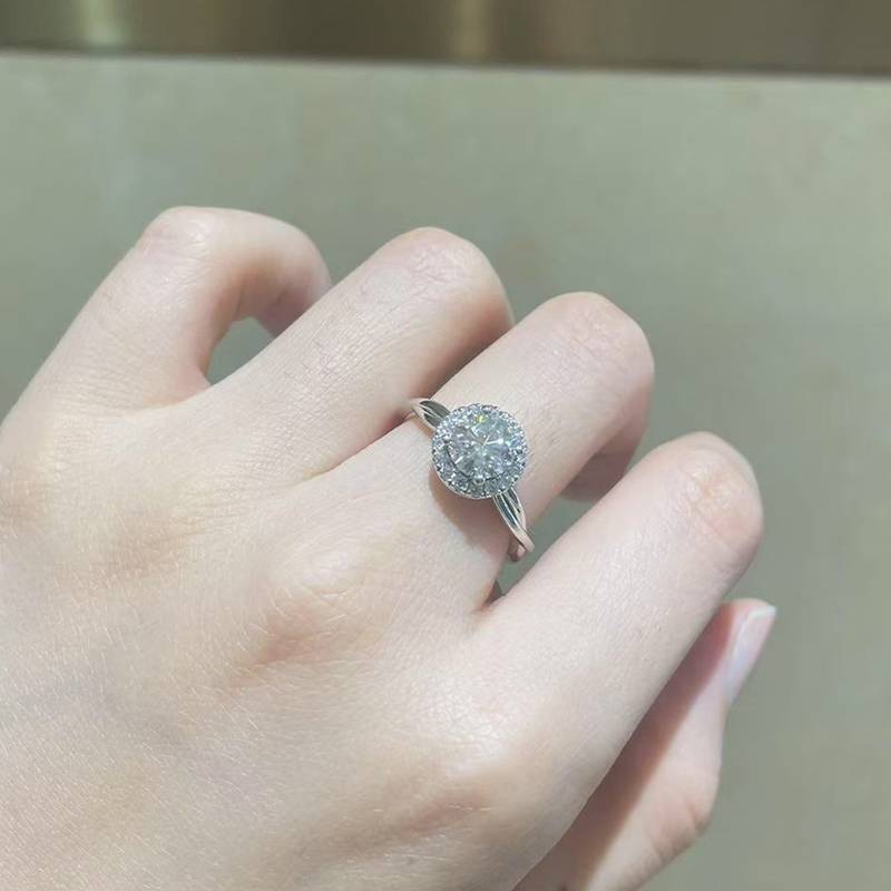 双扭臂圆包Women's RingS925银镀白金定制选款主石Moissanite1.0ct/副石高碳钻